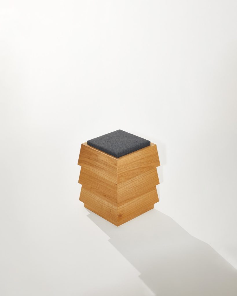 Heilig Objects Pagode Stool Anthracite Oak