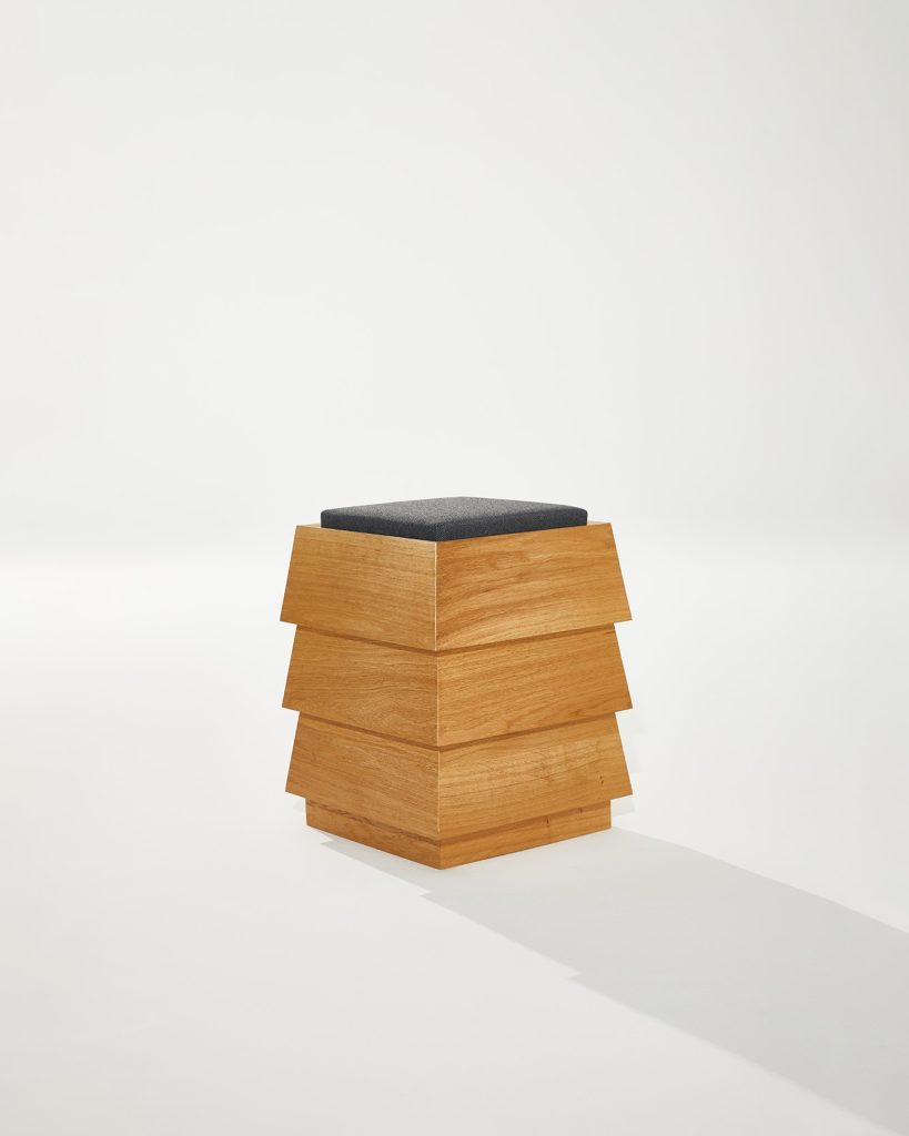 Heilig Objects Pagode Stool Anthracite Oak