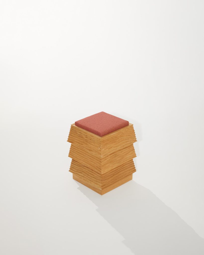 Heilig Objects Pagode Wahiba Stool Red Oak