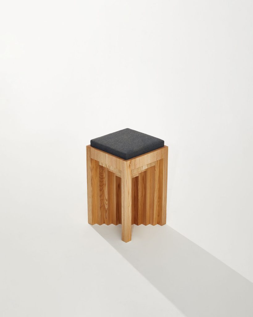 Heilig Objects THRONE Stool Anthracite Ash